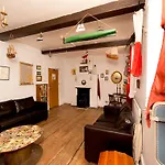 Hostel Yha Boggle Hole