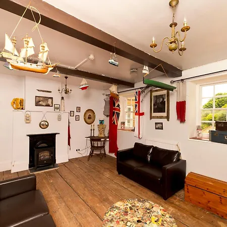 Yha Boggle Hole Hostel *