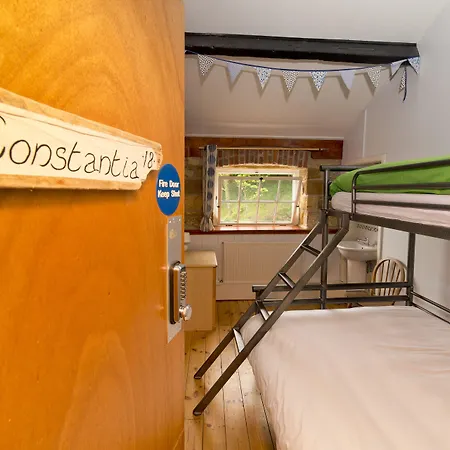 Hostel Yha Boggle Hole