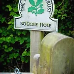 Yha Boggle Hole Хостел