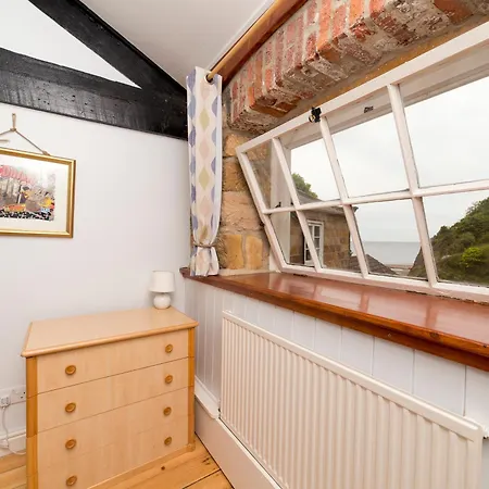 Yha Boggle Hole * Fylingthorpe