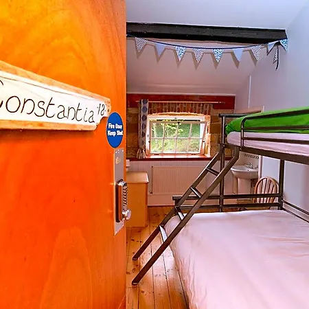 Yha Boggle Hole * Fylingthorpe