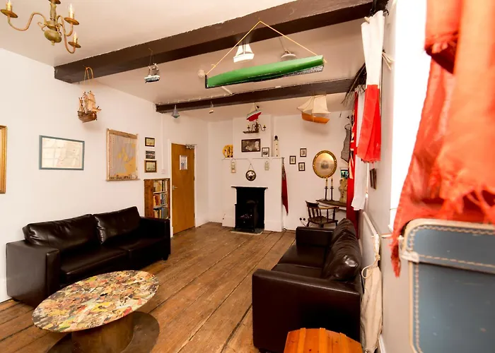 Yha Boggle Hole Hostel *