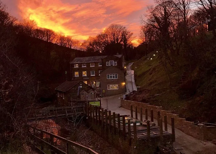 Yha Boggle Hole * Fylingthorpe