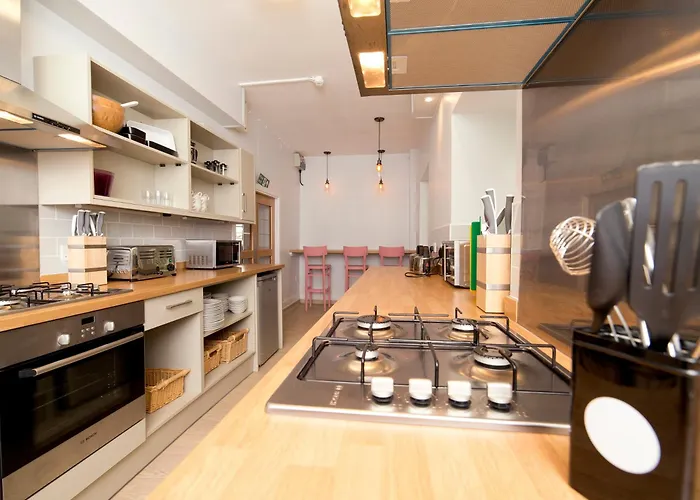 Yha Boggle Hole * Fylingthorpe