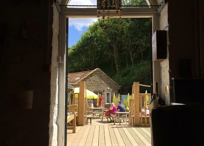 Yha Boggle Hole * Fylingthorpe